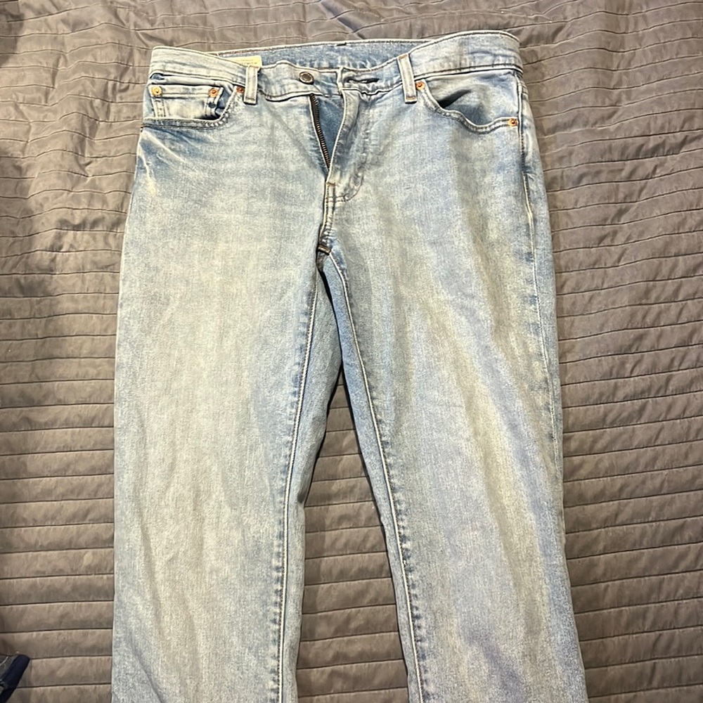 Levi light blue jeans